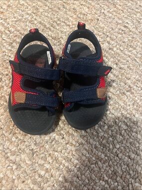 OshKosh B'gosh Navy and Red Toddler Hook-and-Loop Sandals